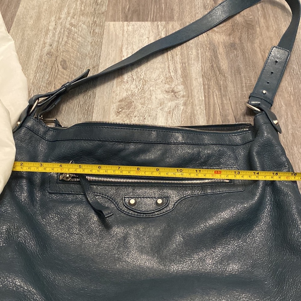 Authentic Balenciaga crossbody satchel NWOT - Picture 8 of 10